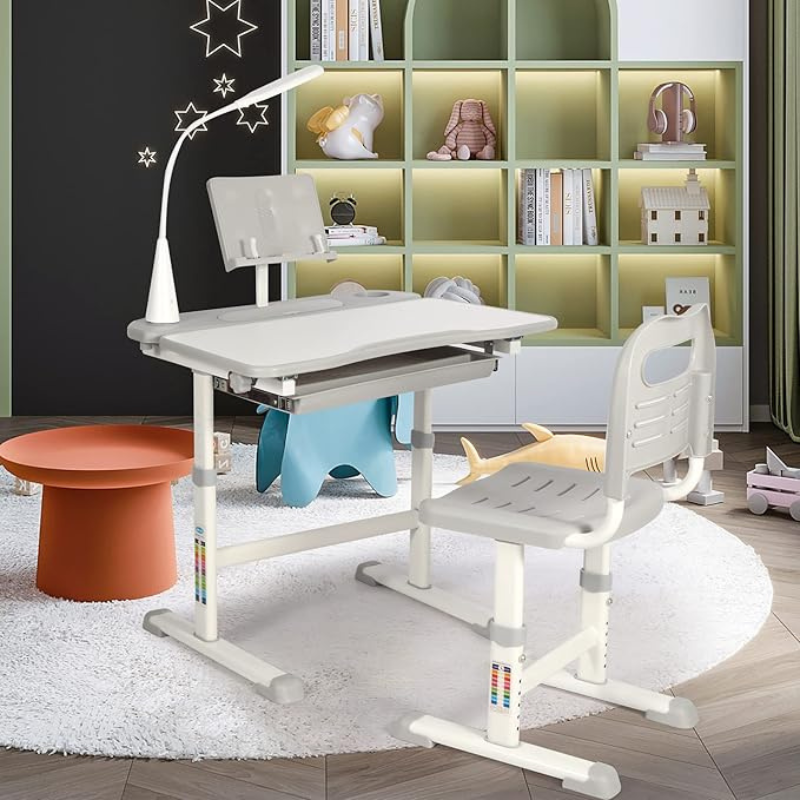 Ensemble bureau et chaise fonctionnels